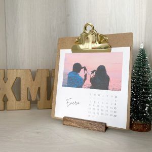 calendario personalizado carpeta de madera