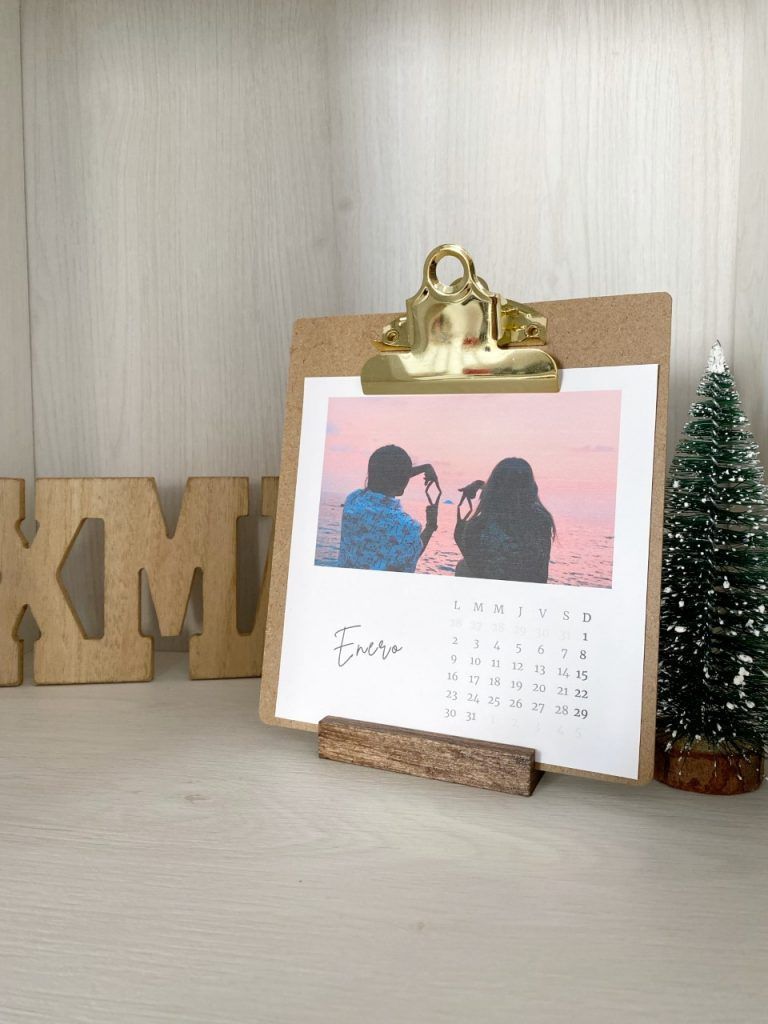 calendario personalizado carpeta de madera