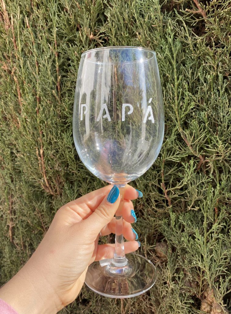 Copa grabada papa