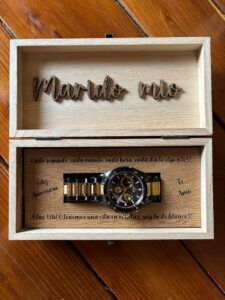 reloj regalo altar